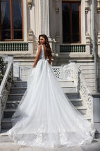 Nixenballkleid aus Chiffon mit V-Ausschnitt und Applikationen