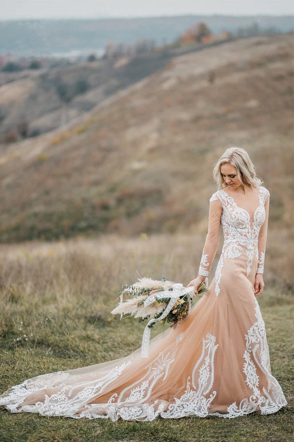 Nixenlangarm-Brautkleid im Boho-Stil mit Applikationen