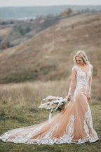 Nixenlangarm-Brautkleid im Boho-Stil mit Applikationen