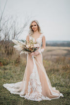 Nixenlangarm-Brautkleid im Boho-Stil mit Applikationen