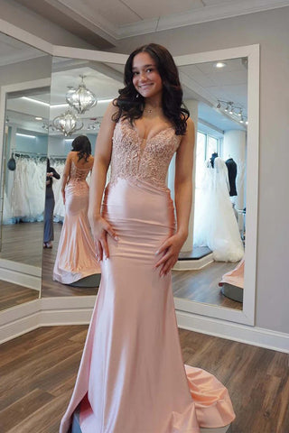 Meerjungfrau V-Ausschnitt Hellrosa Satin Applikationen Langes Ballkleid PSK685