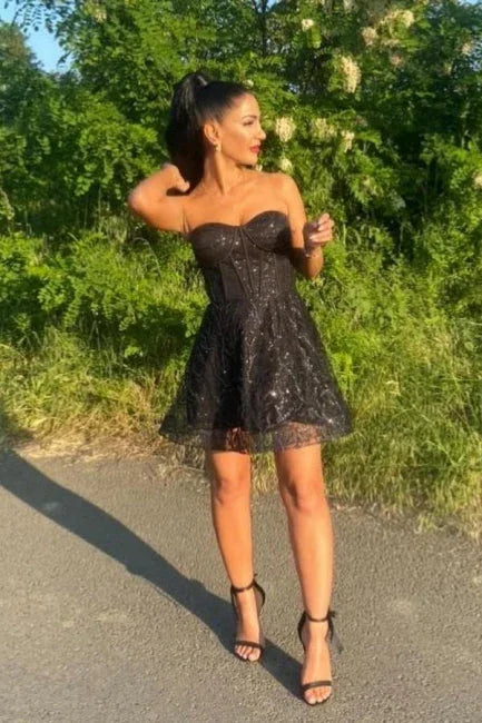 Vestido de Fiesta Mini Negro Corazón Dulce Tul Sin Mangas Línea A Sin Tirantes con Encaje