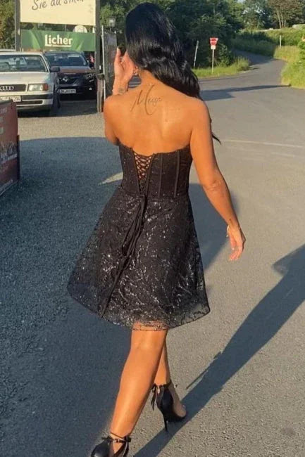 Vestido de Fiesta Mini Negro Corazón Dulce Tul Sin Mangas Línea A Sin Tirantes con Encaje