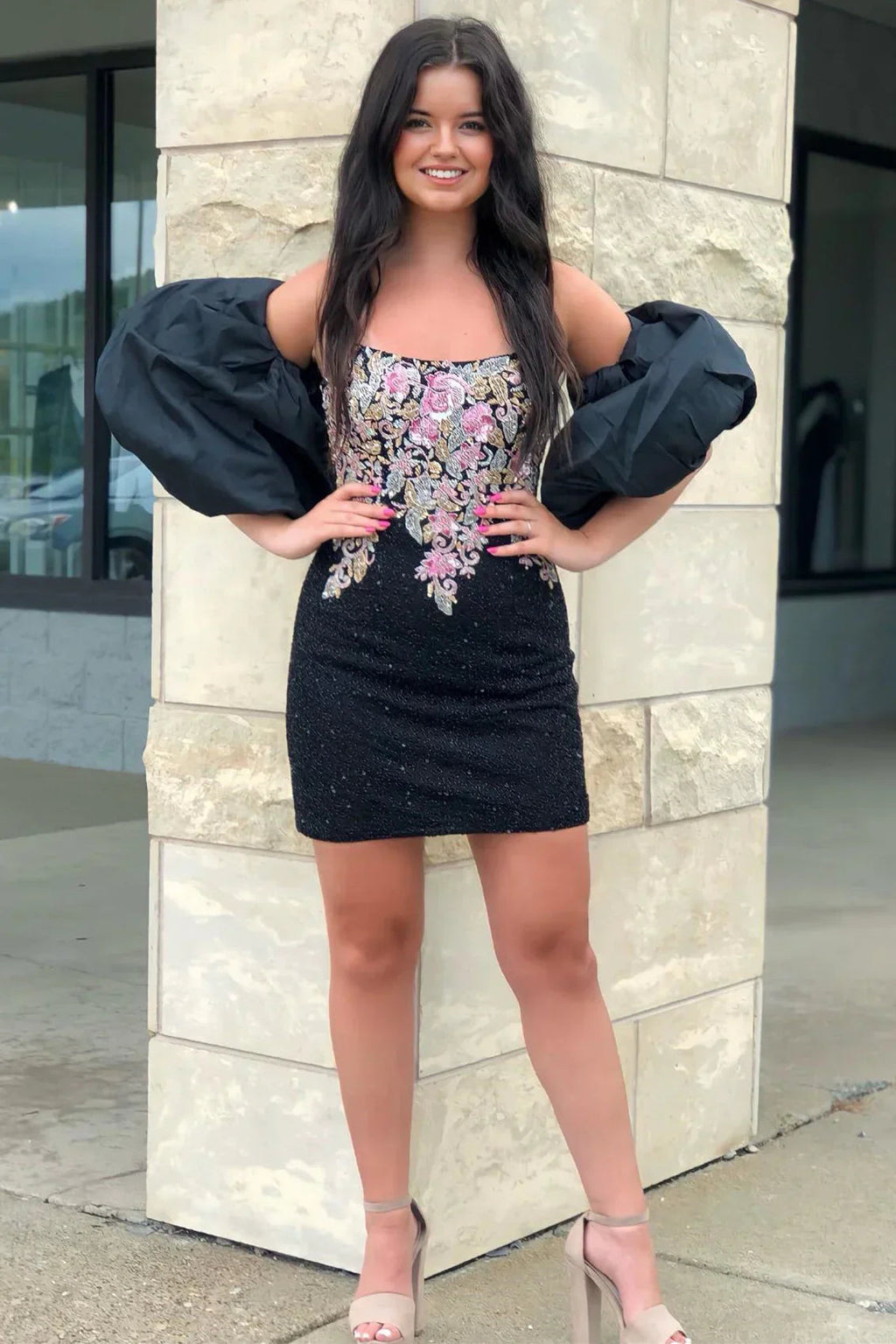 Vestido de Baile Negro Sin Tirantes con Aplicaciones de Cuentas y Mangas Desmontables Y2823