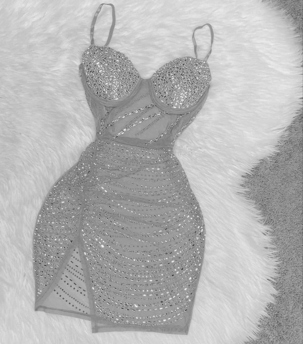 Reizvolles durchsichtiges silbernes Ballkleid Kurzes Ballkleid Silbernes Clubkleid Y2087