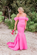 Vestido Largo de Fiesta Rosa Fucsia Intenso Tipo Sirena Sin Tirantes con Hombros Descubiertos PSK571