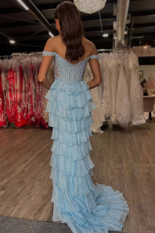 Schulterfreies Korsett-Ballkleid in Hellblau mit Applikationen PSK690
