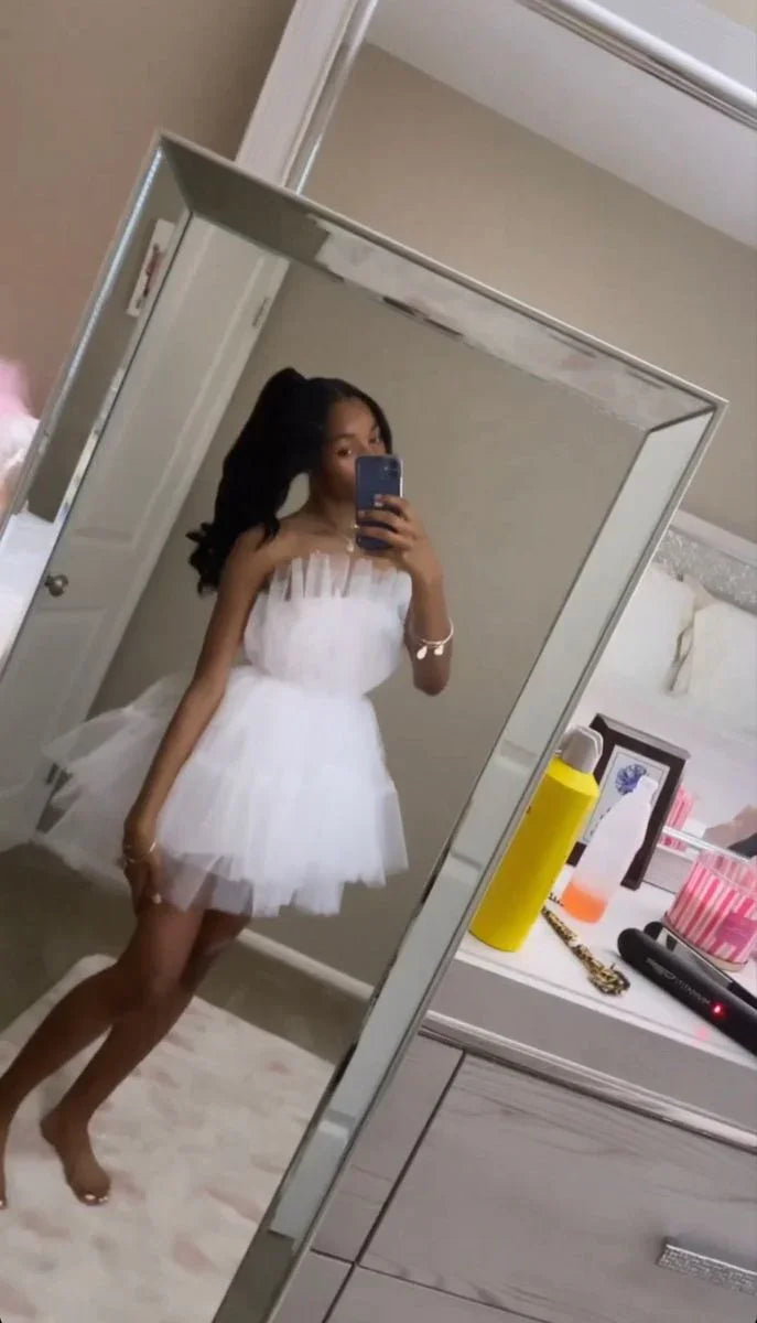 Vestido de Tule Blanco Precioso en Forma de A para el Baile de Regreso a Casa, Conjunto para el 18º Cumpleaños Y5425