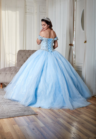 Vestido de baile com contas e ombros à mostra por Calla KY71246