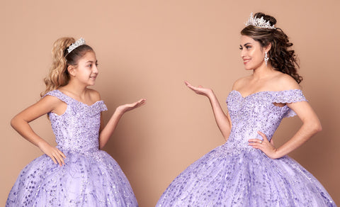 Ballkleid mit schulterfreiem Cape und Applikation von Calla SCL30003