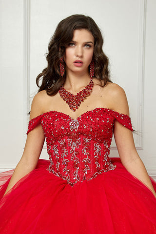 Schulterfreies Ballkleid mit Schleife von Petite Adele PQ1063