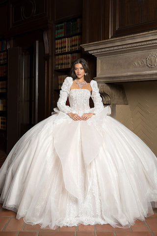 Trägerloses Ballkleid mit Puffärmeln von Petite Adele PQ1071