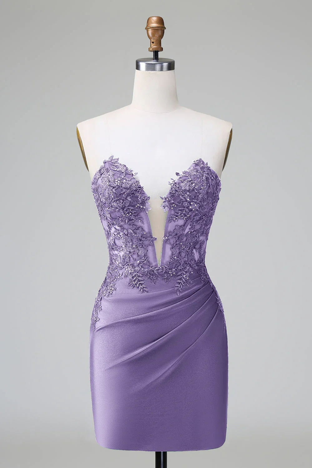 Elegantes dunkelgrünes figurbetontes trägerloses Plisseé-Kurzfestkleid mit Perlenstickerei