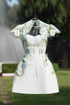 Vestido corto de manga corta línea A para el baile de bienvenida Y2740
