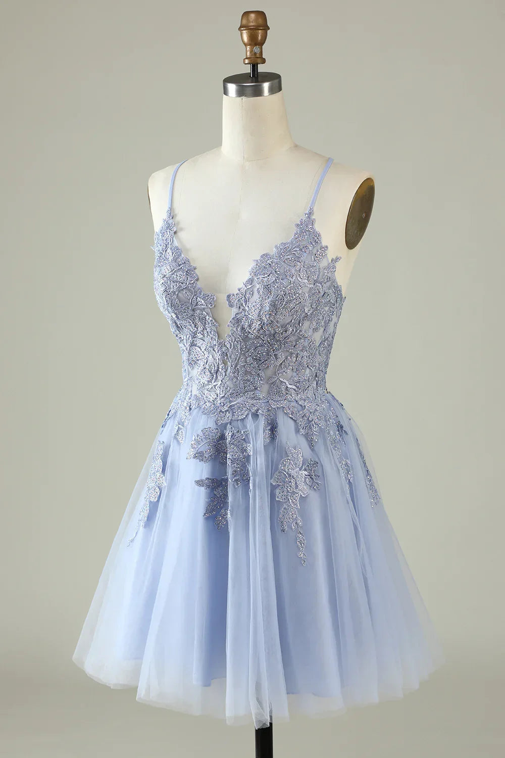 Robe courte pour bal de fin d'études violet clair à bretelles spaghetti ligne A avec applications Y2671