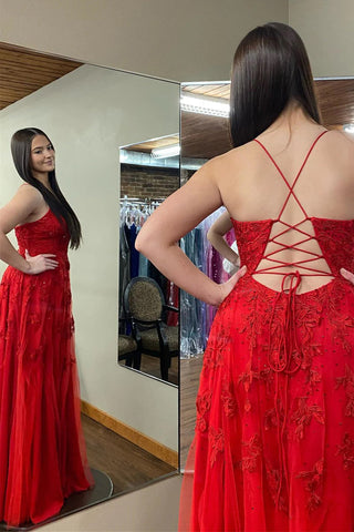 Vestido de festa comprido vermelho com decote em V profundo e aplicações florais e racha PSK485