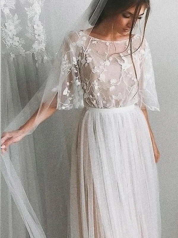 Abito da sposa in pizzo romantico a linea A con mezze maniche e strascico corto, MW575