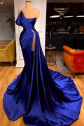 Königsblaues langes Meerjungfrau-Ballkleid aus Satin mit einer Schulter und Schlitz
