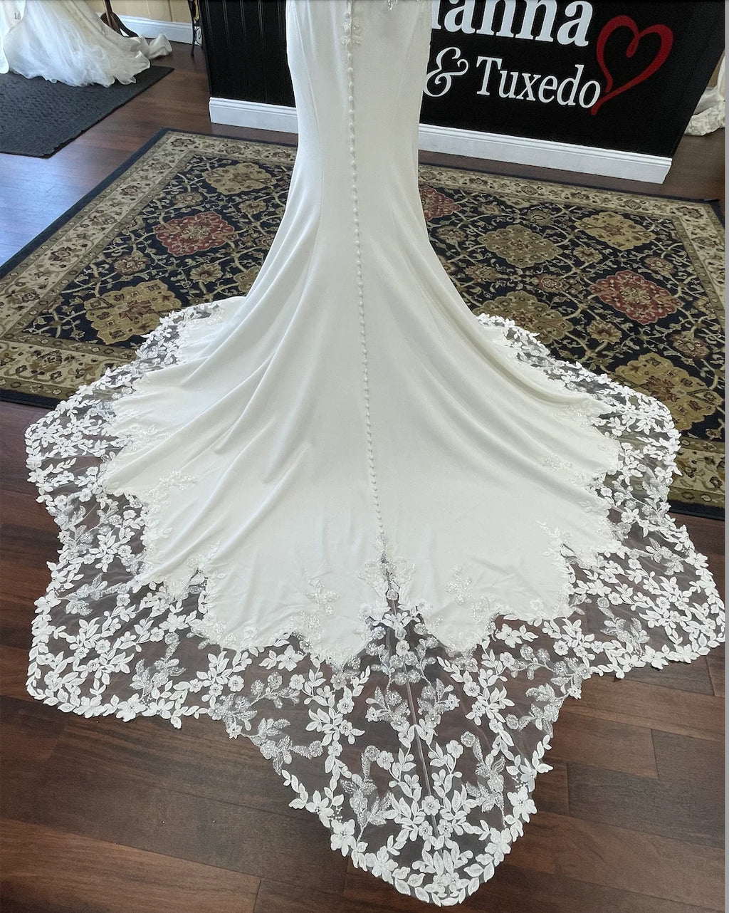 Lakshmigown Spaghetti Strap Sweetheart Mermaid Wedding Dress Lace Satin Bridal Gown With Cathedral Lace Train Customized