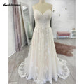 فستان زفاف توله بأكتاف متقاطعة جذاب بدون ظهر من الدانتيل مع أزهار فساتين زفاف لحفل زفاف أنيق 2025