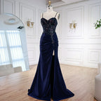 Vestido de Baile Clássico em Cetim Azul-Marinho com Rendas, Miçangas e Fenda LA73003