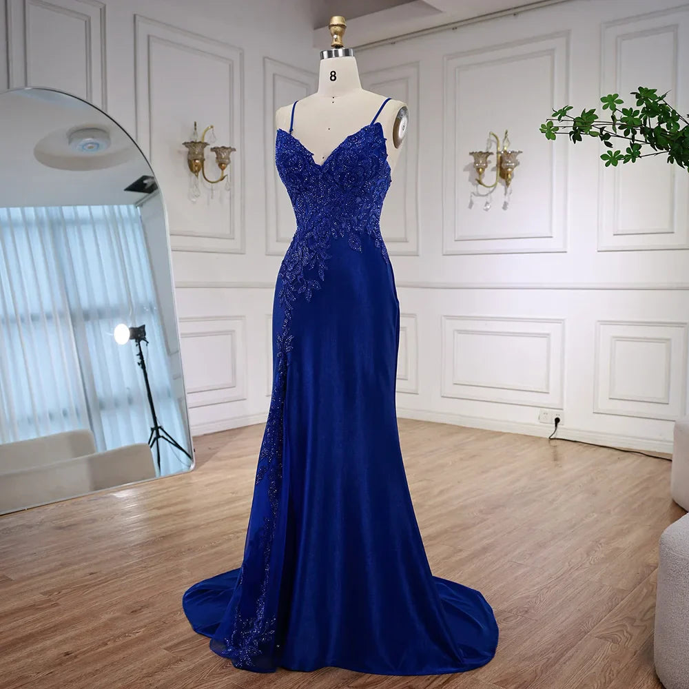 Abito da sera di lusso in pizzo blu scuro con spacco e spalline sottili LA73041