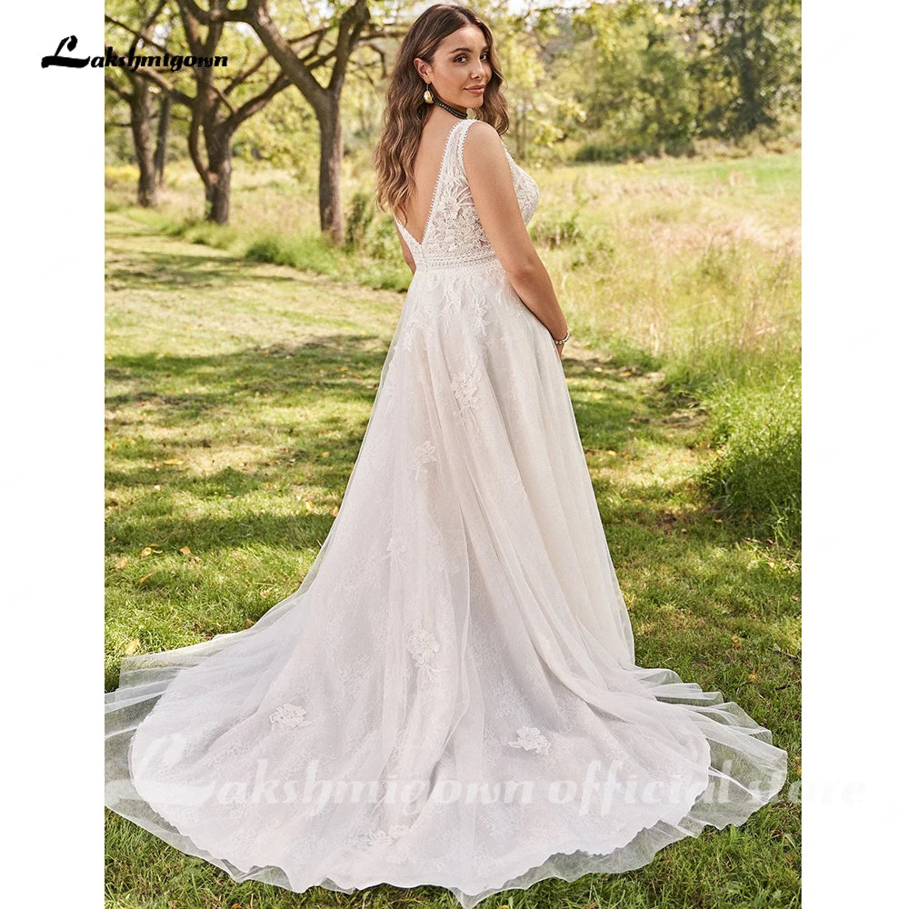 Lakshmigown Plus Size Boho Lace Wedding Dresses A Line Sleeveless Appliques V Neck Bridal Gowns Tulle Wedding Gown Customized