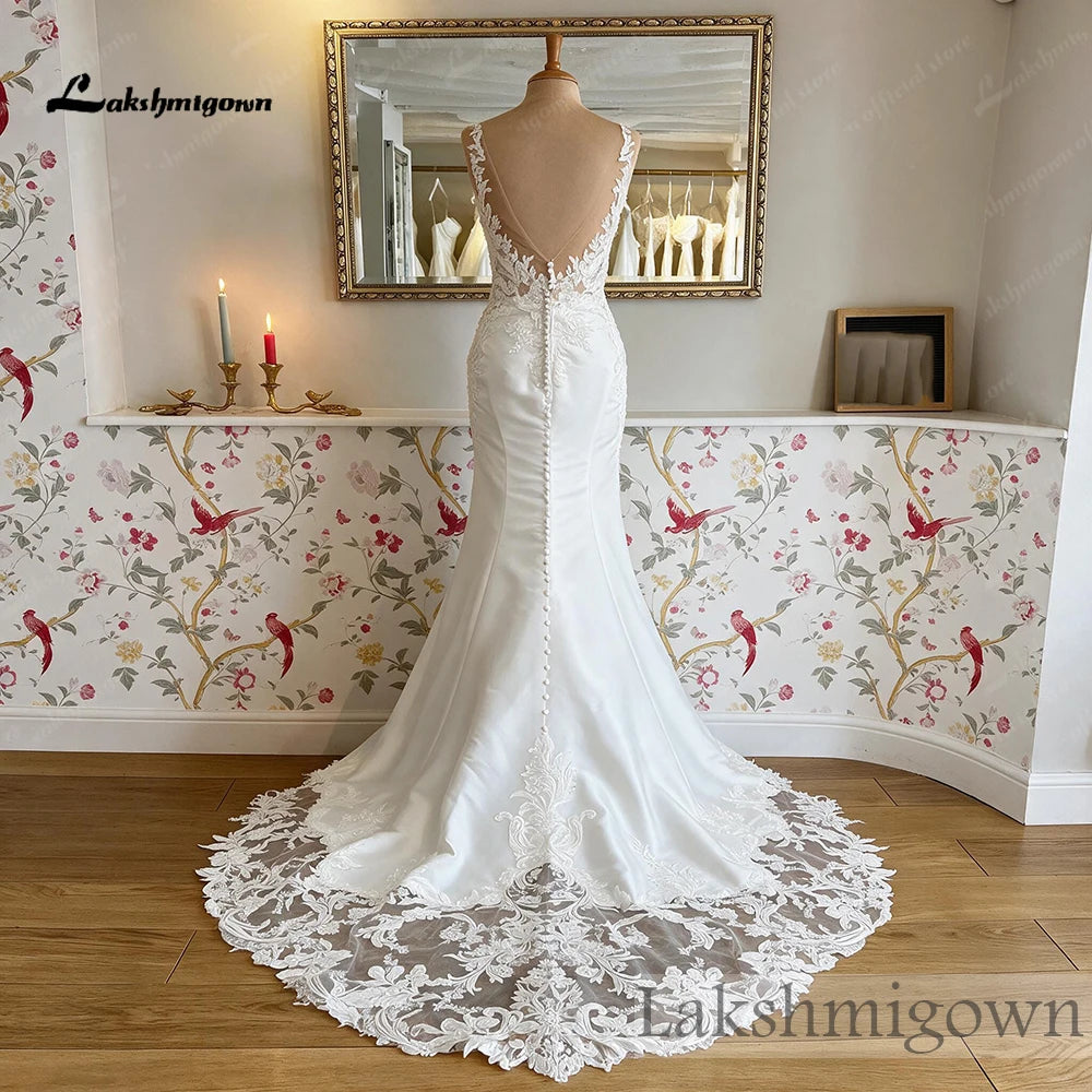 Lakshmigown Elegant Mermaid Wedding Dresses Deep V‑Neck Illusion Low Back Beaded Lace Appliques Satin Bridal Gown Customizedn