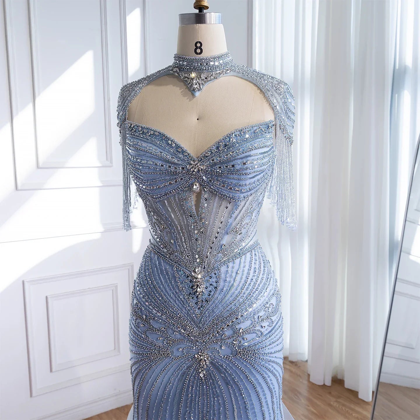 Abito da sera di lusso di Dubai con perline blu rosa e mantellino con nappe LA72897B