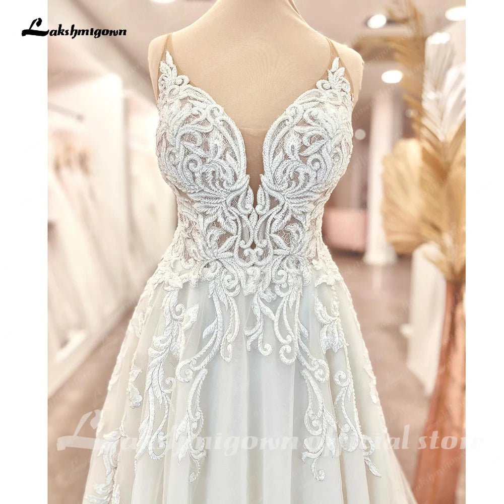 Lakshmigown Plunging V Neck A-Line Lace Tulle Sleeveless Wedding Dress Lace Bridal Gown Boho Country Beach Princess Wedding Gown