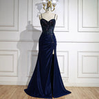 Vestido de Baile Clássico em Cetim Azul-Marinho com Rendas, Miçangas e Fenda LA73003