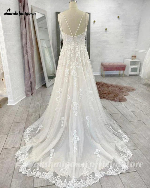 Robe de mariée dos nu en tulle avec bretelles spaghetti sexy et dentelle, robe de mariée à fleurs pour une élégante cérémonie de mariage 2025