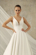 Lakshmigown Minimalist Satin Wedding Dresses 2027 A Line Sleeveless Court Train Bridal Gown Vestidos Customized