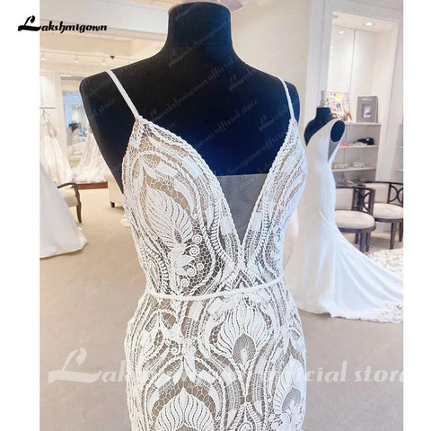 Vestido de noiva comprido com renda e decote em V, costas abertas, alças finas, aplicações, corte A, 2025 