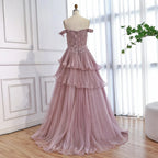 Abito da sera a linea A con balze sognanti, perline e colore rosa lusso LA73385