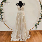 Lakshmigown Luxury Wedding Gown For Brides Floral Appliques V-Neck Sleeveless Backless A-line Court Train 2026 Abito Da Sposa