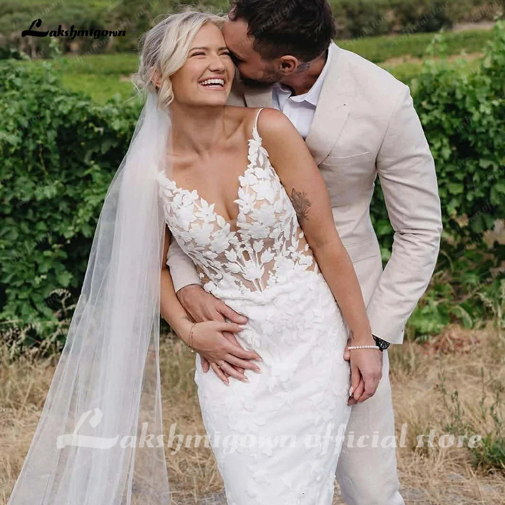 Lakshmigown Luxurious Lace Mermaid Wedding Dresses Deep V-Neck Applique Train Bodycon Bridal Gown Spaghetti Straps Customized