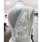 Lakshmigown Boho Champagne Wedding Dresses Lace Appliques V Neck Sleeveless Sweep Train Bridal Dress Customized
