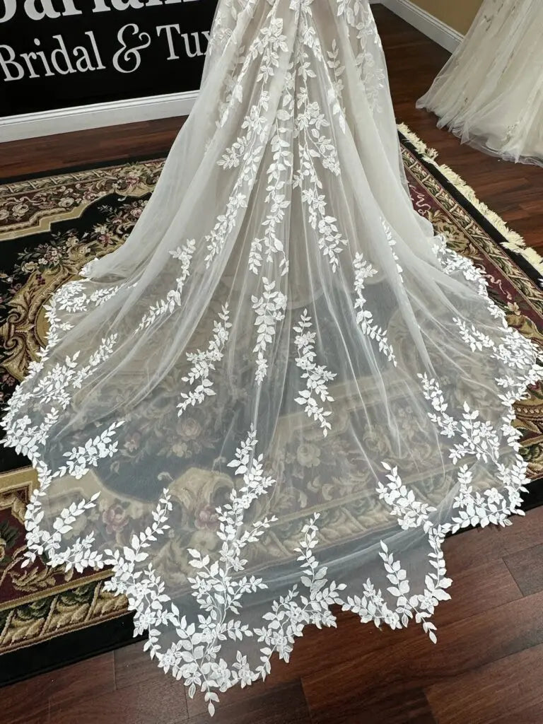 Lakshmigown Boho Off Shoulder Wedding Dress Deep V Neck Illusion Bodice A‑Line Tulle Bridal Gown 3D Leaf Lace Appliqu Customized