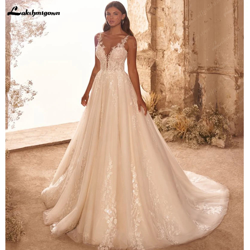 Lakshmigown Vintage Lace Wedding Dress Sleeveless A Line V Neck Appliques Bride Dresses Customized Classic Style Wedding Gown