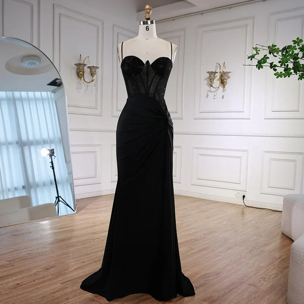 Abito da Ballo Elegante Nero con Perline e Spalline Sottili LA73039