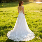 Lakshmigown Spaghetti Straps Wedding Dress for Women with Lace Tail Backless Long Bride Dresses 2026 Customized