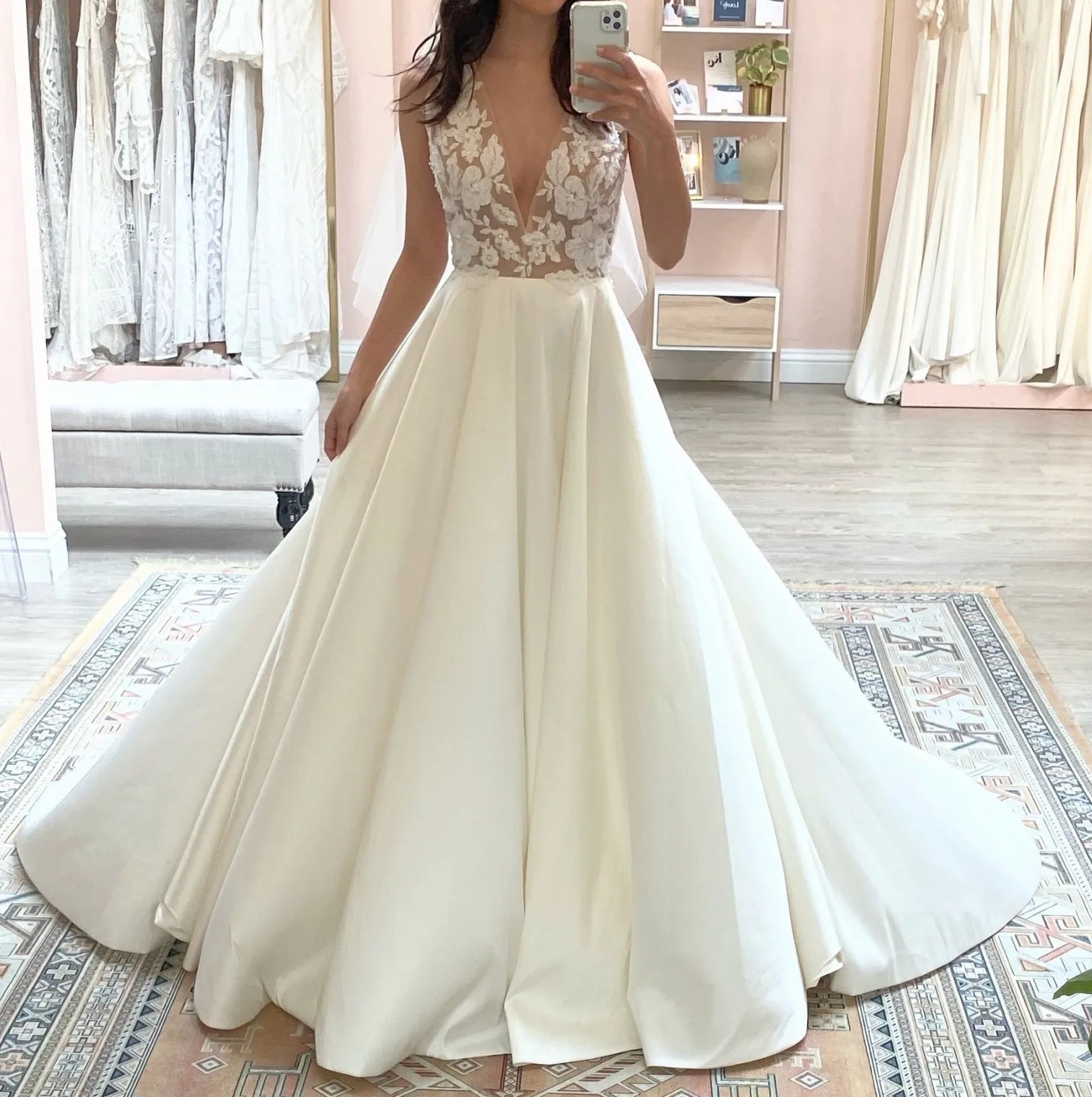 Lakshmigown Sleeveless Lace A‑Line Wedding Dress Deep V‑Back Satin Bridal Gown With Pockets Customized