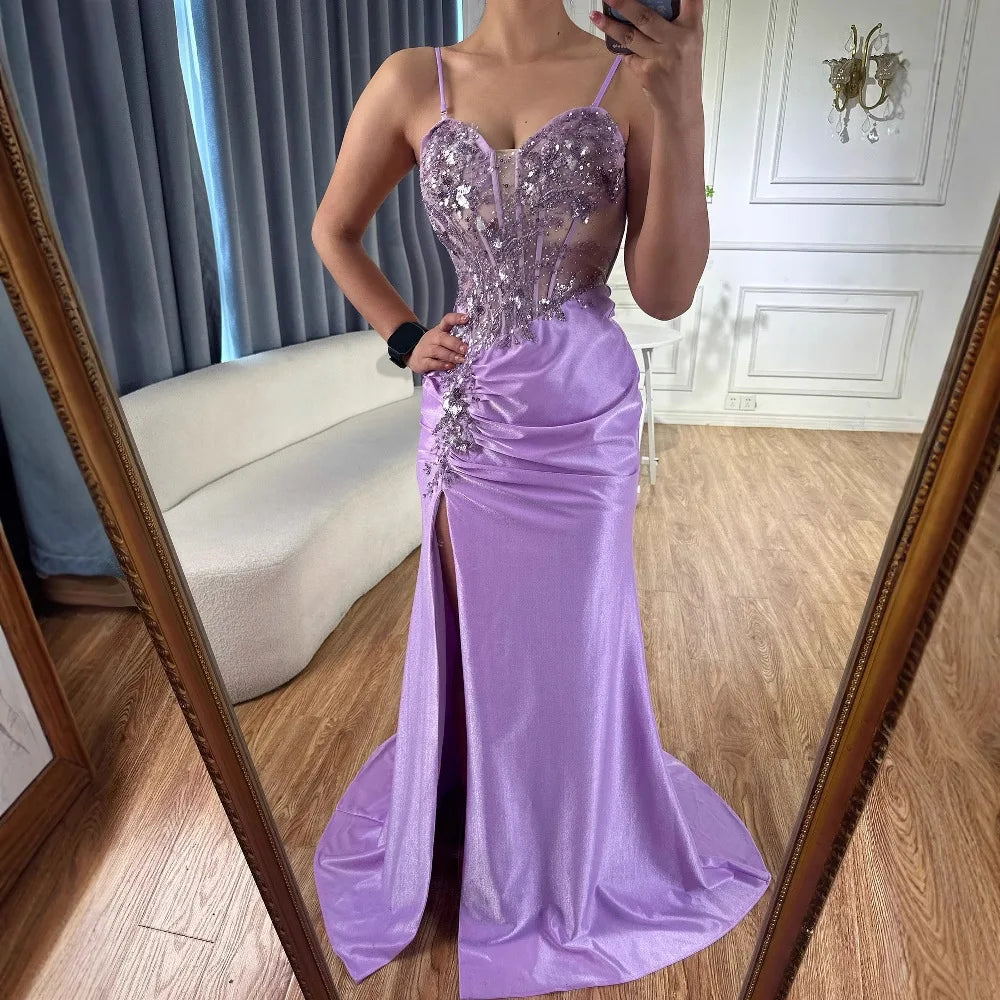 Vestido de Baile Clássico em Cetim Azul-Marinho com Rendas, Miçangas e Fenda LA73003