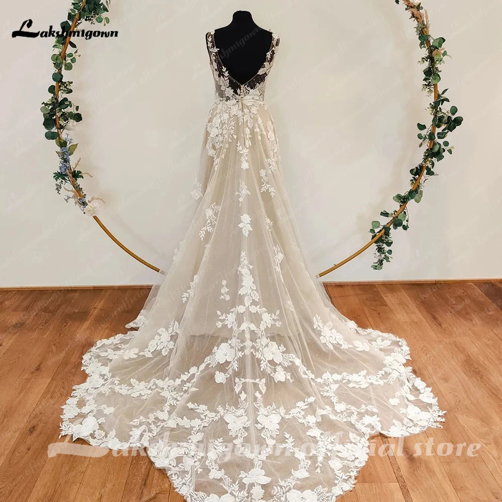 Lakshmigown Luxury Wedding Gown For Brides Floral Appliques V-Neck Sleeveless Backless A-line Court Train 2026 Abito Da Sposa