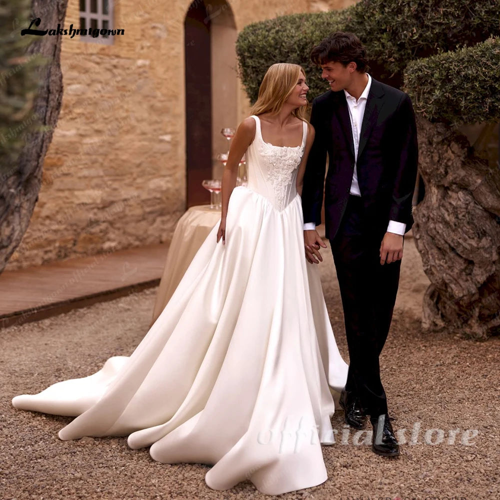 Lakshmigown Satin Wedding Dresses Spaghetti Straps Appliques Bride Gown Draped A-Line Bridal Gown Robes de Soriee Customized
