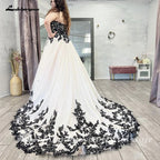Chic Sleeveless Sweetheart Wedding Dresses for Women Plus Size Black and White A-Line Tulle Bridal Dress Customized