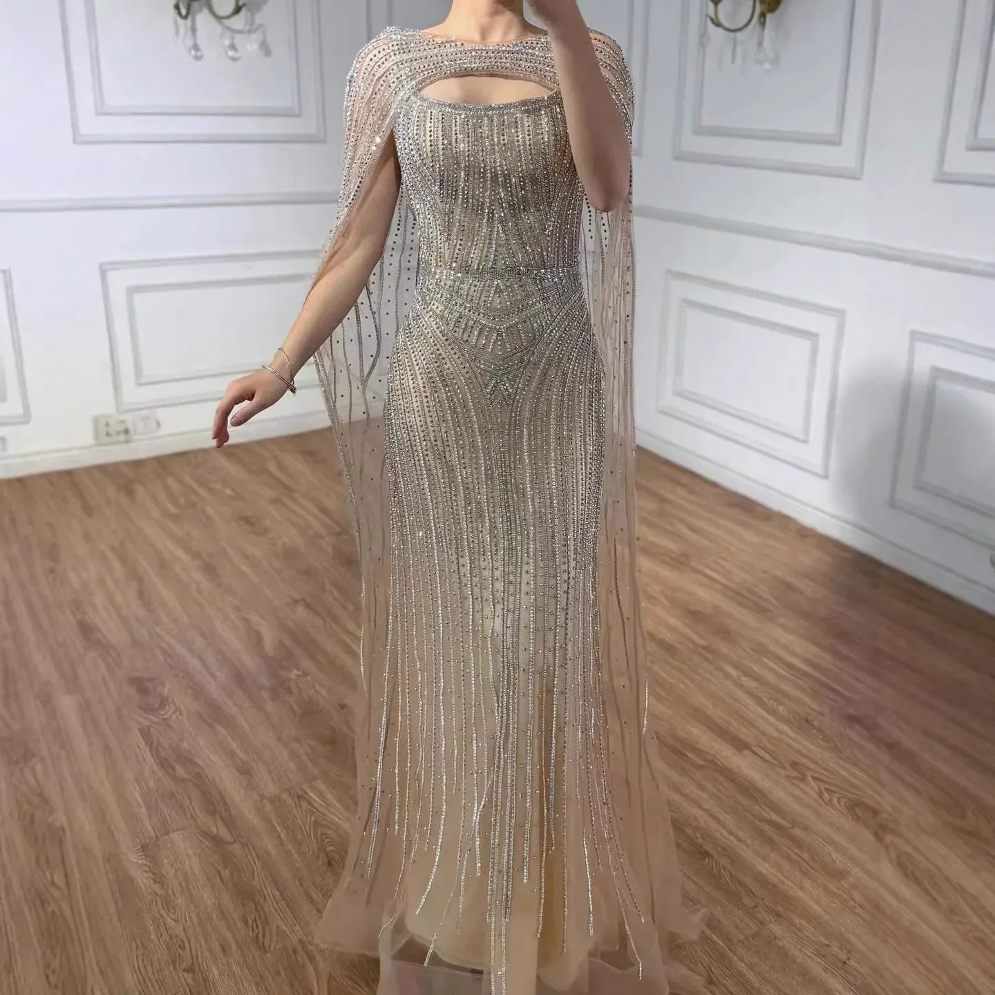 Abito da Sera con Mantella Blu Diamante di Lusso LA73426