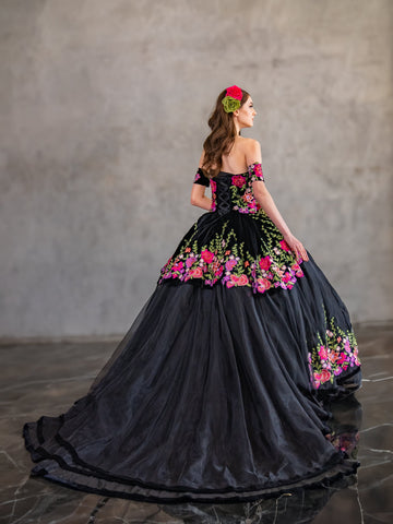 Vestido de baile floral charro com ombros à mostra da Calla SCL30016
