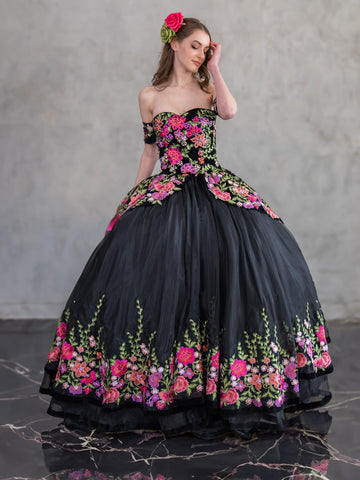 Vestido de baile floral charro com ombros à mostra da Calla SCL30016